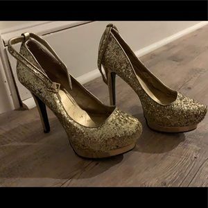 Gold glittery heels